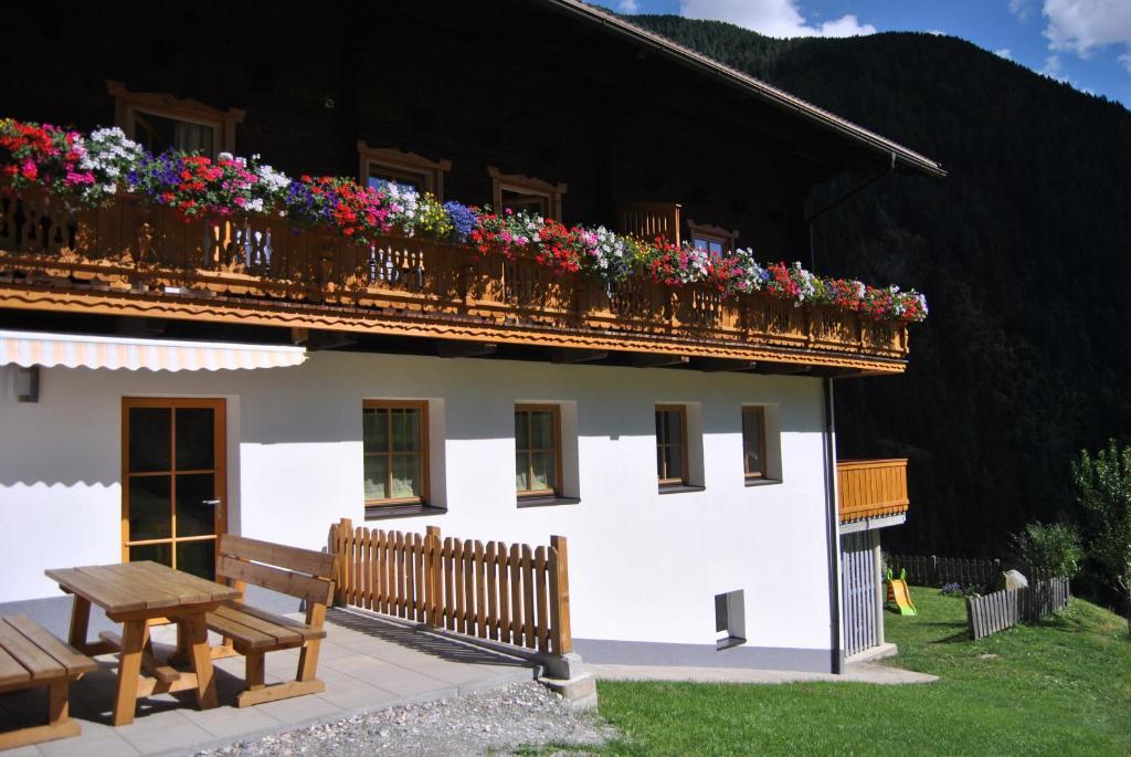 Ferienwohnungen Niederarnigerhof Familie Bauernfeind Kals-am Großglockner Exteriér fotografie